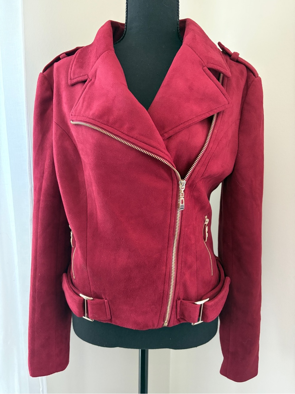 NWOT Romeo + Juliet Couture Faux Suede Moto Jacket in Red size L - Picture 2 of 6